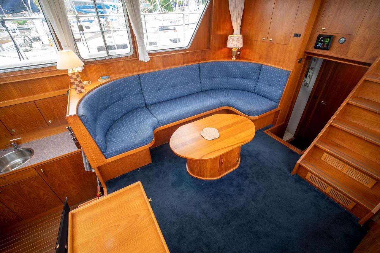ホテル Vedette Hollandaise De 13 M Pour Sejour Insolite Nivillac エクステリア 写真
